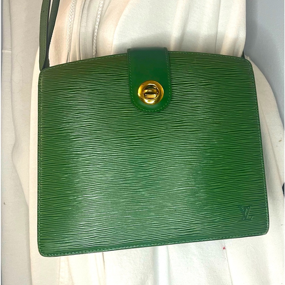 COPY - LOUIS VUITTON Epi Capucines Shoulder Bag Green
